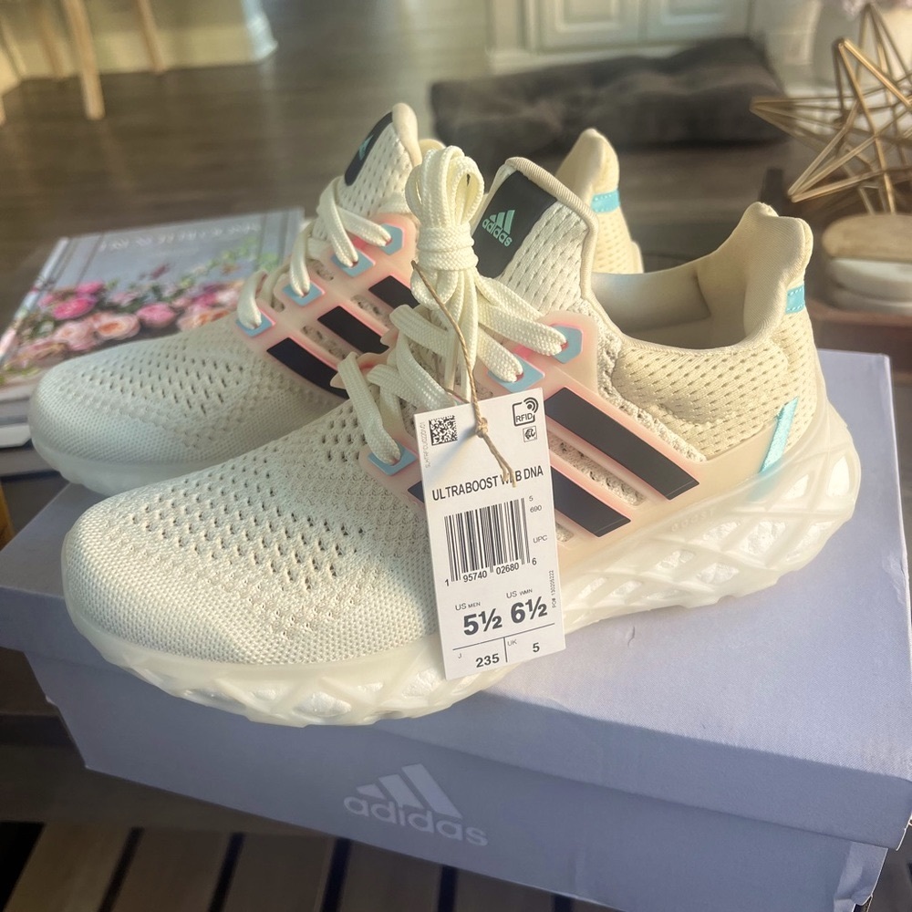 Adidas Ultraboost Brand NEW! Never worn soldout everywhere!!!!